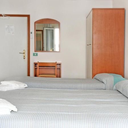 Hotel Exclusive In Pieno Centro - Nuova Gestione 2025 Riccione Esterno foto