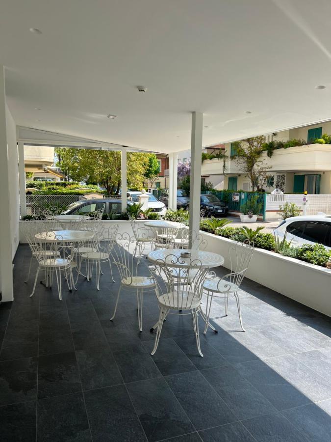 Hotel Exclusive In Pieno Centro - Nuova Gestione 2025 Riccione Esterno foto