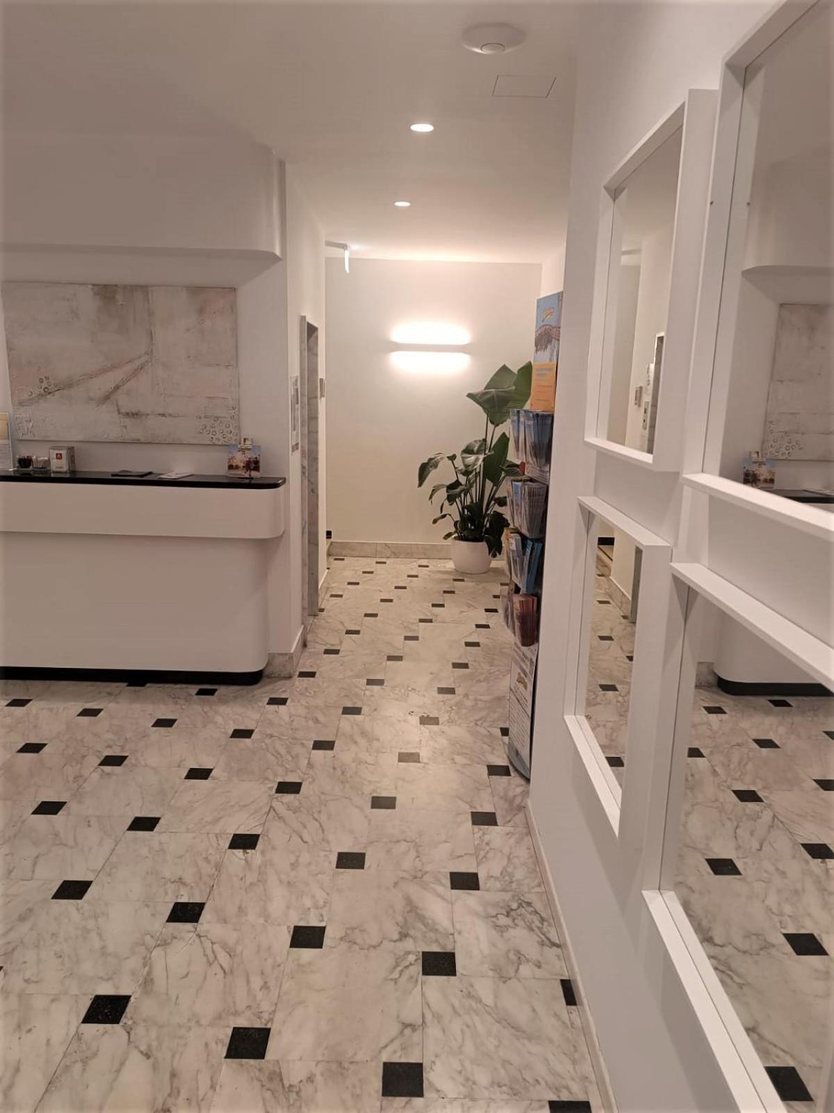 Hotel Exclusive In Pieno Centro - Nuova Gestione 2025 Riccione Esterno foto