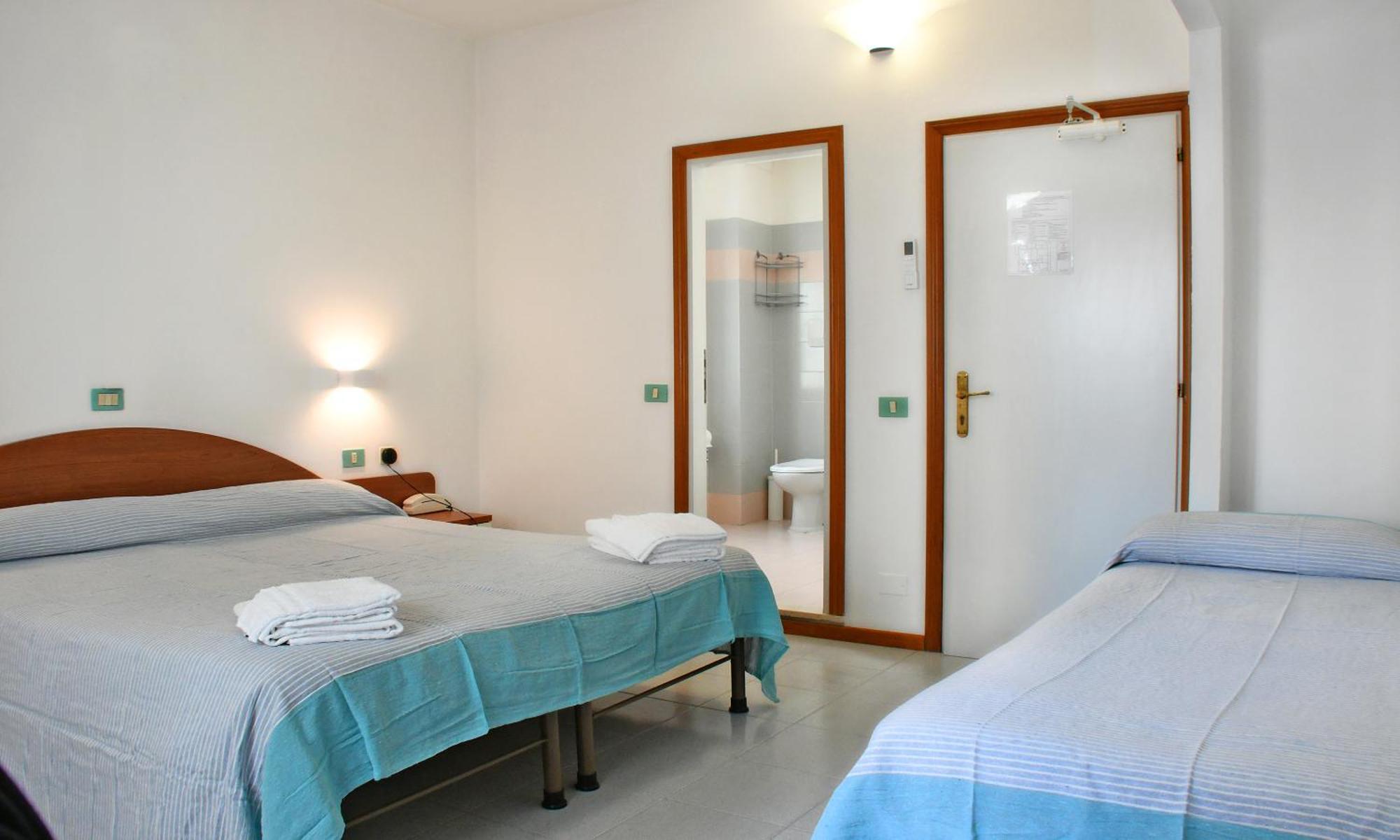 Hotel Exclusive In Pieno Centro - Nuova Gestione 2025 Riccione Esterno foto