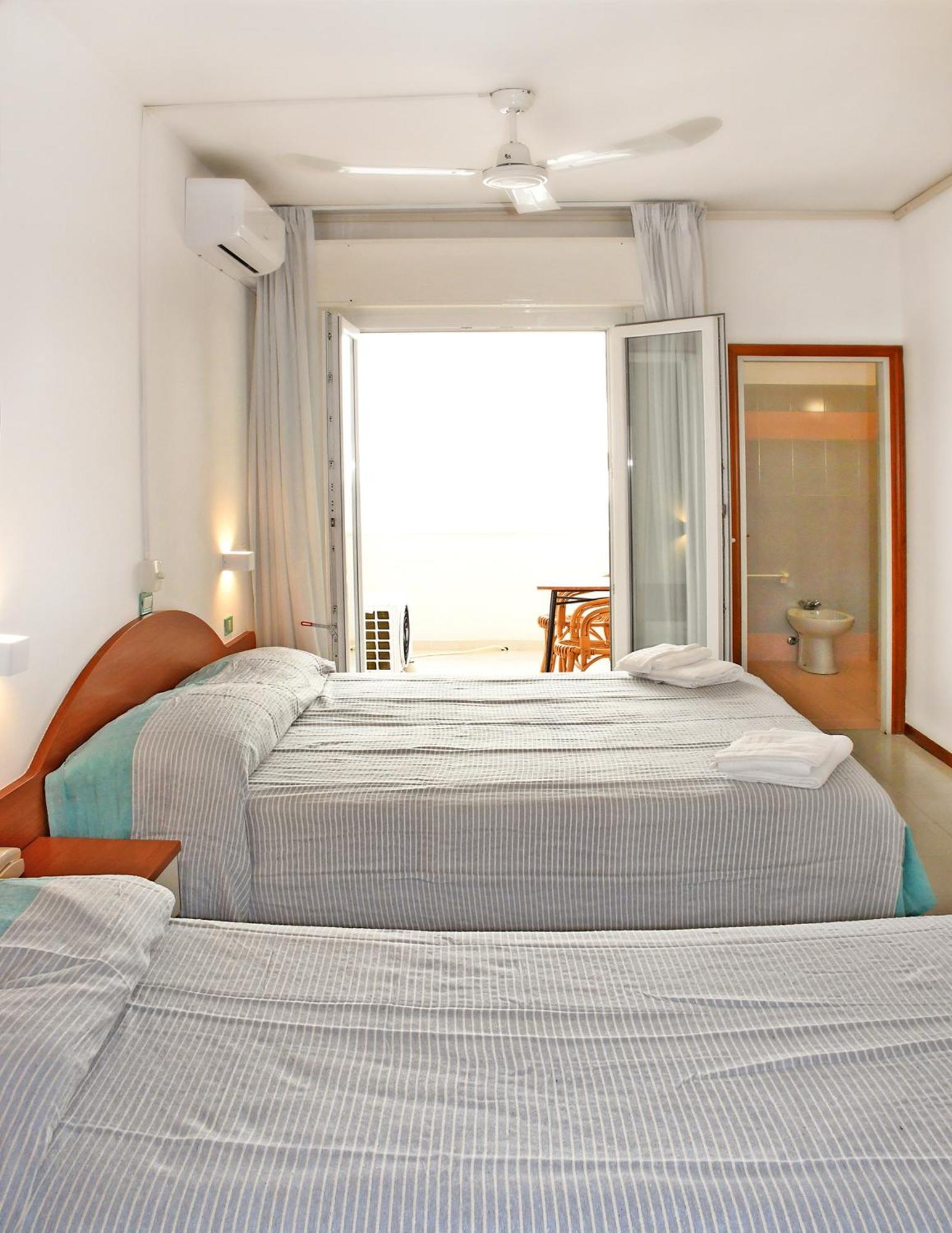 Hotel Exclusive In Pieno Centro - Nuova Gestione 2025 Riccione Esterno foto