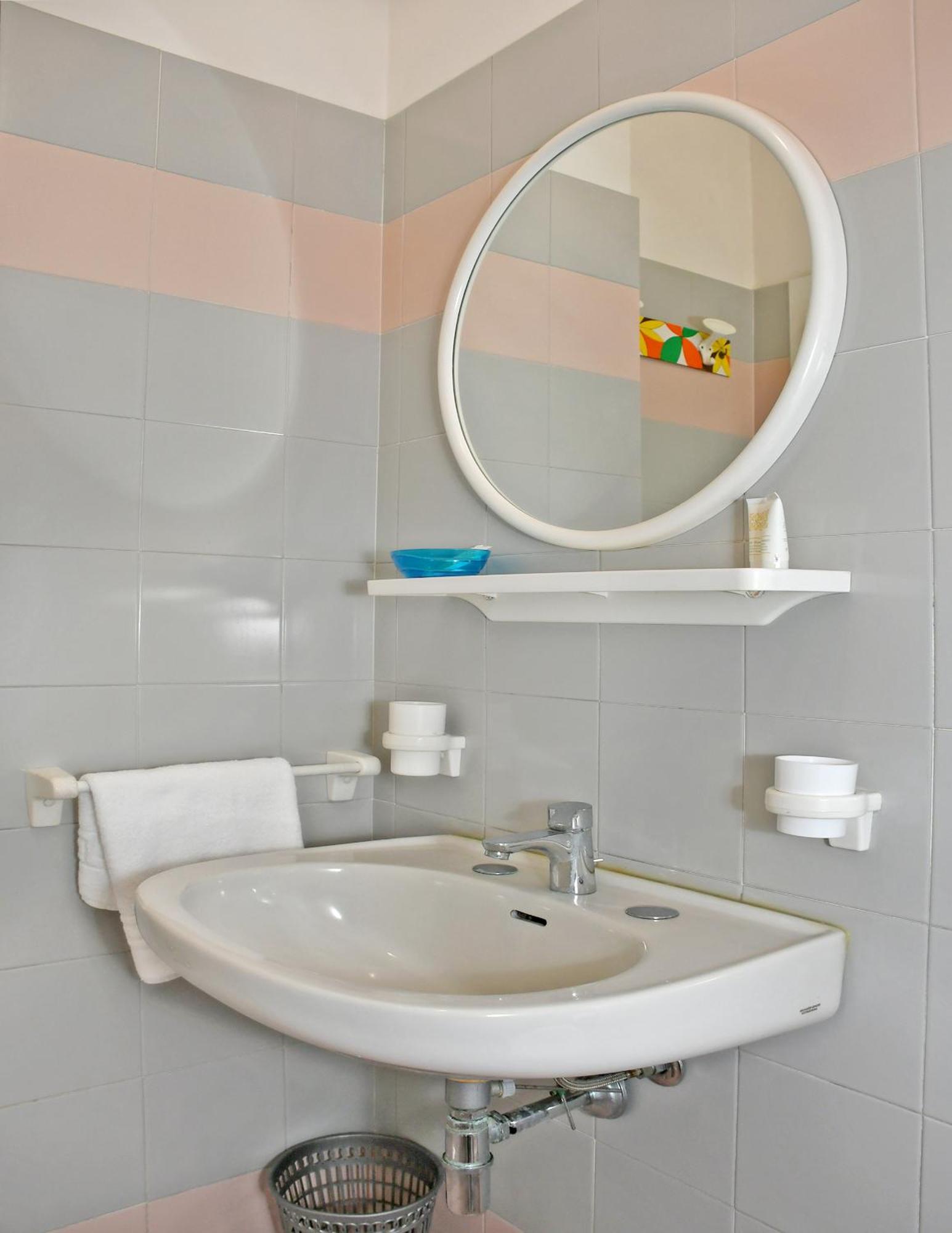 Hotel Exclusive In Pieno Centro - Nuova Gestione 2025 Riccione Esterno foto