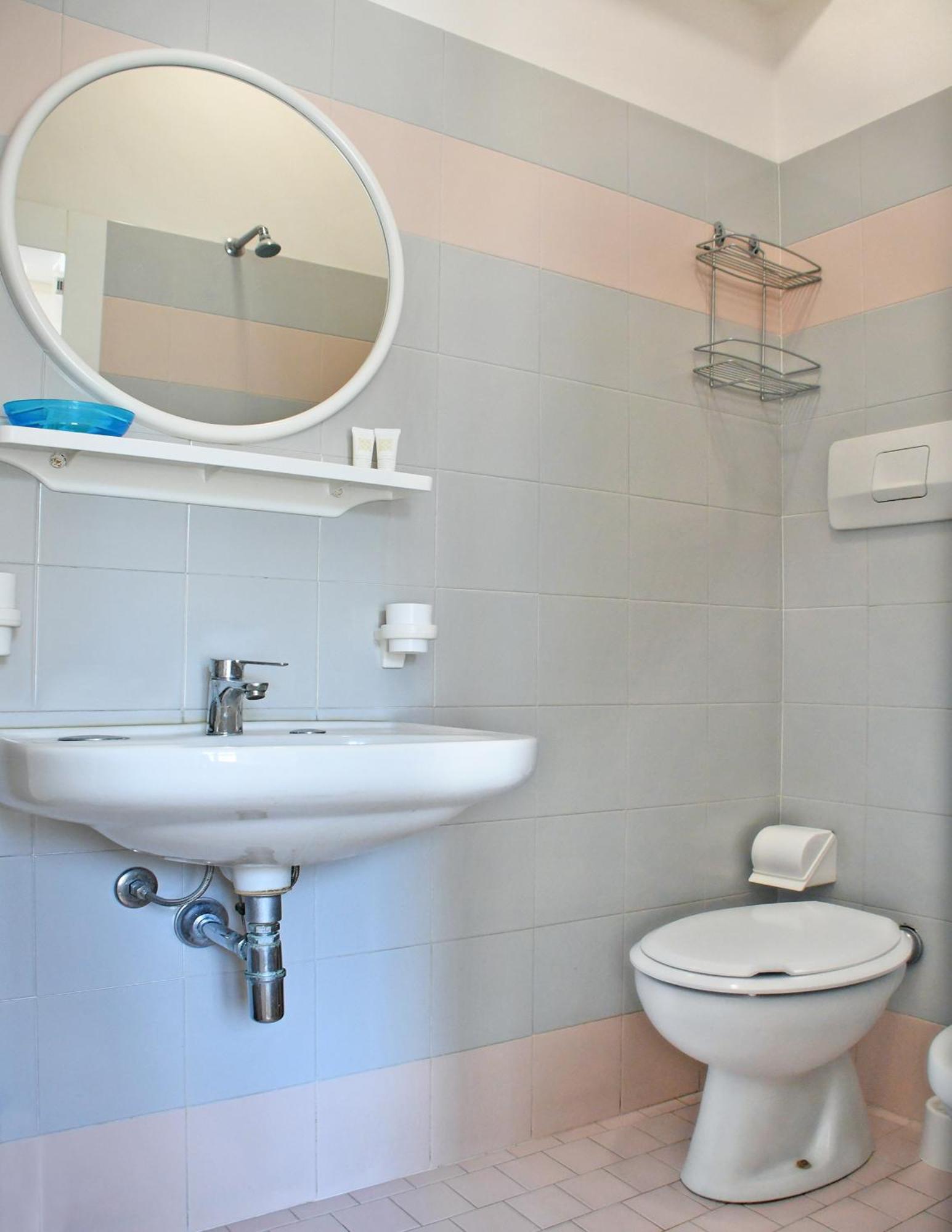 Hotel Exclusive In Pieno Centro - Nuova Gestione 2025 Riccione Esterno foto