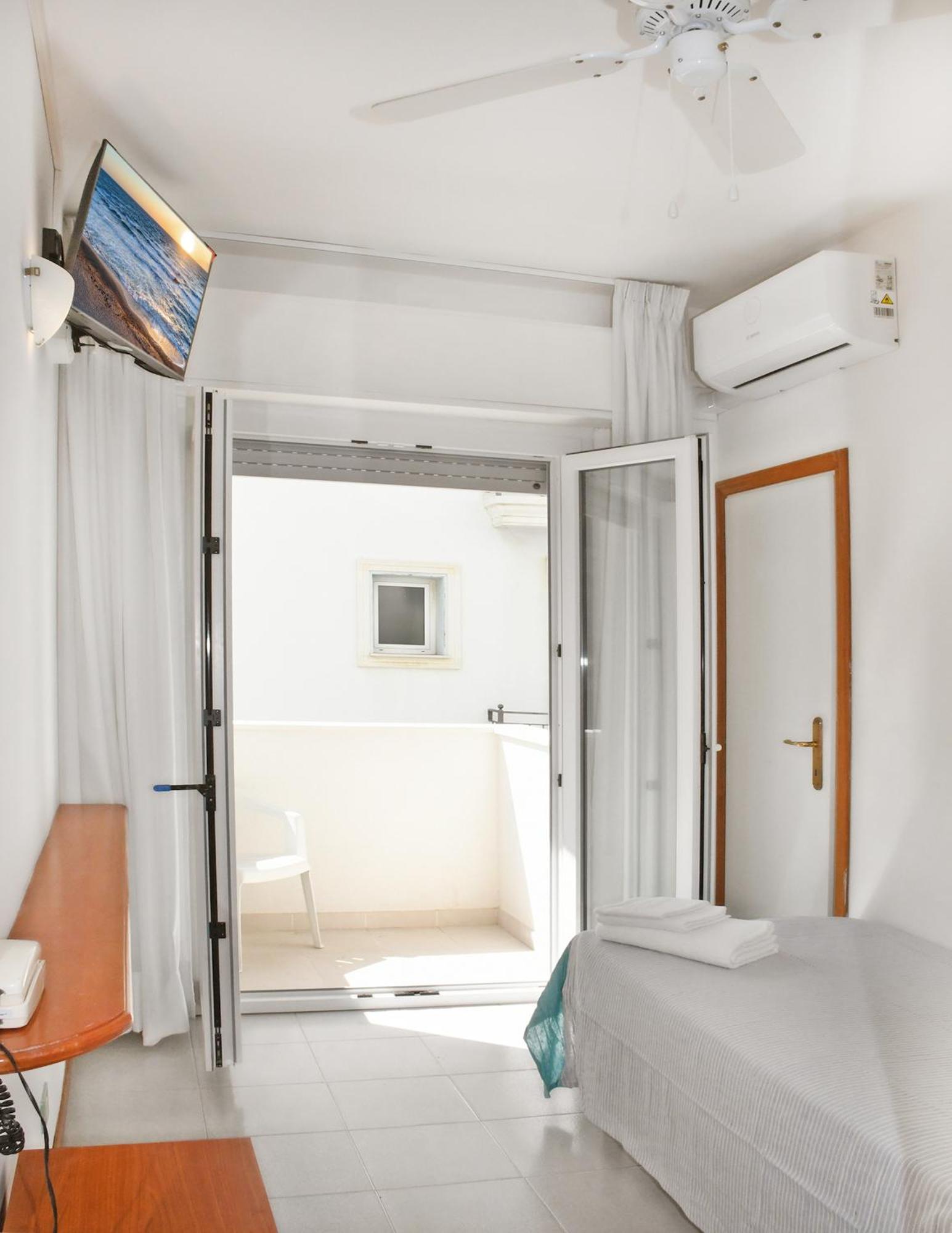 Hotel Exclusive In Pieno Centro - Nuova Gestione 2025 Riccione Esterno foto