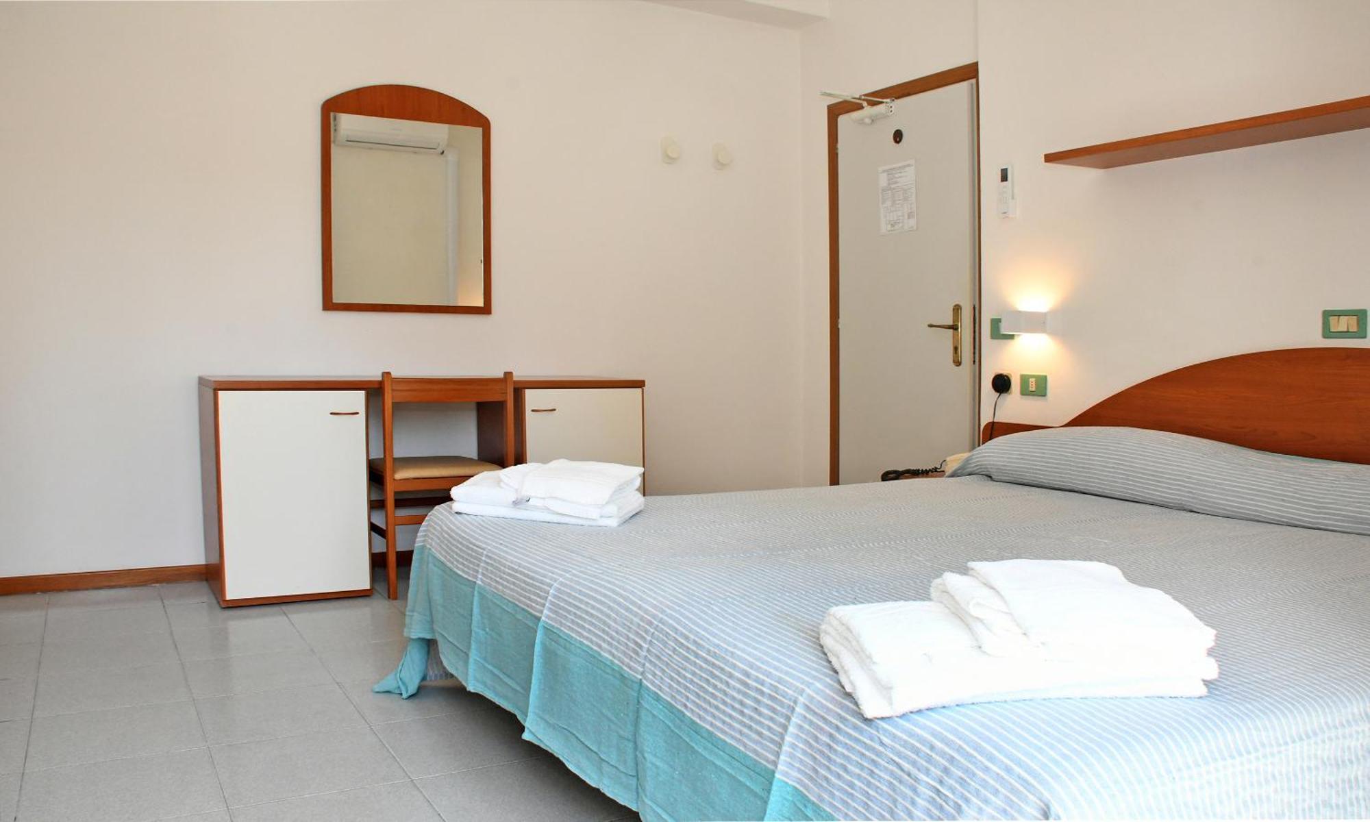 Hotel Exclusive In Pieno Centro - Nuova Gestione 2025 Riccione Esterno foto