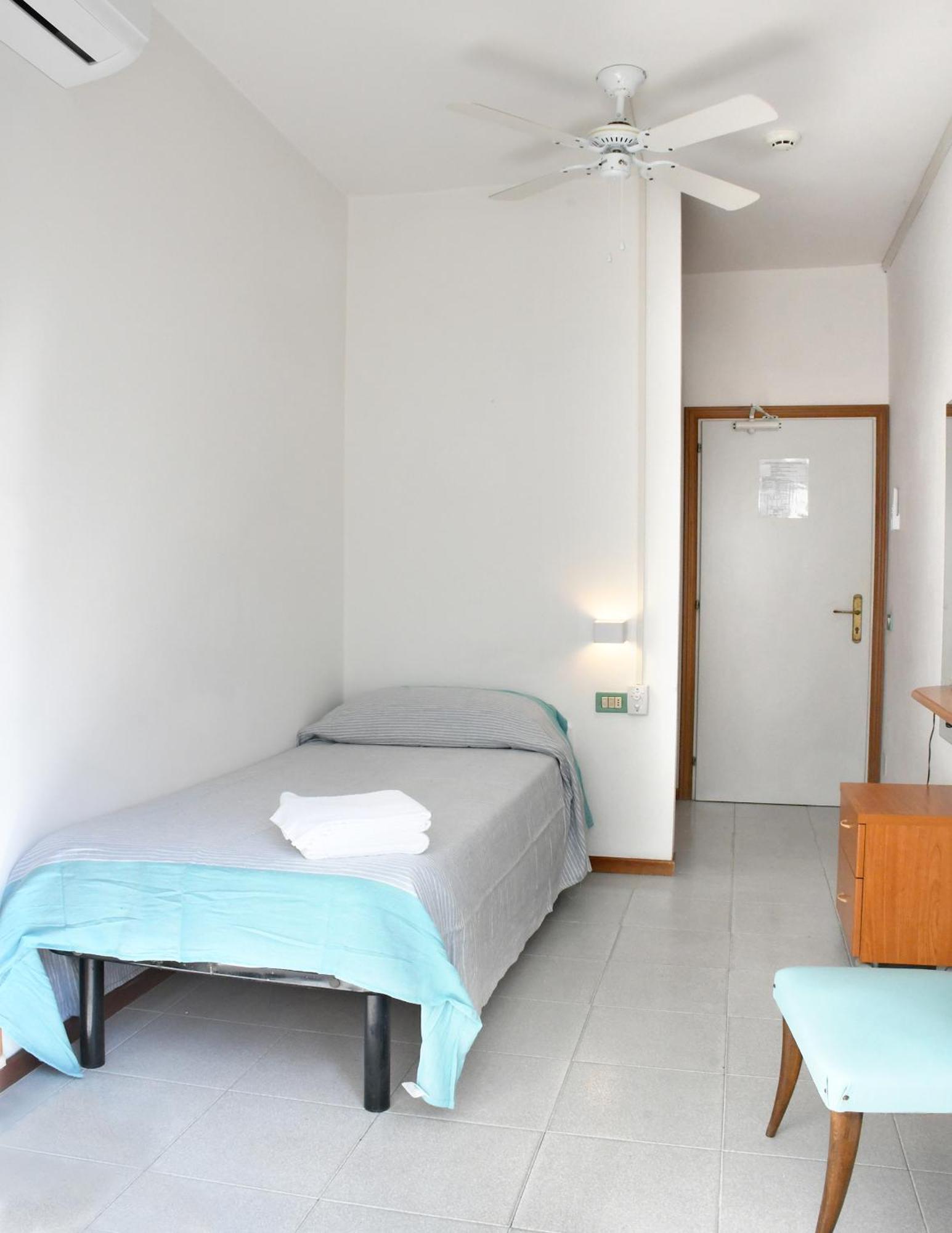 Hotel Exclusive In Pieno Centro - Nuova Gestione 2025 Riccione Esterno foto